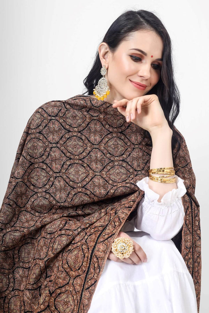 Global Elegance – Explore Genuine G.I. Pashmina Shawls in Delhi, Mumbai, Kolkata, Srinagar, USA, UK, Canada, Australia, France, Germany, Italy, Japan, Netherlands, and the UAE