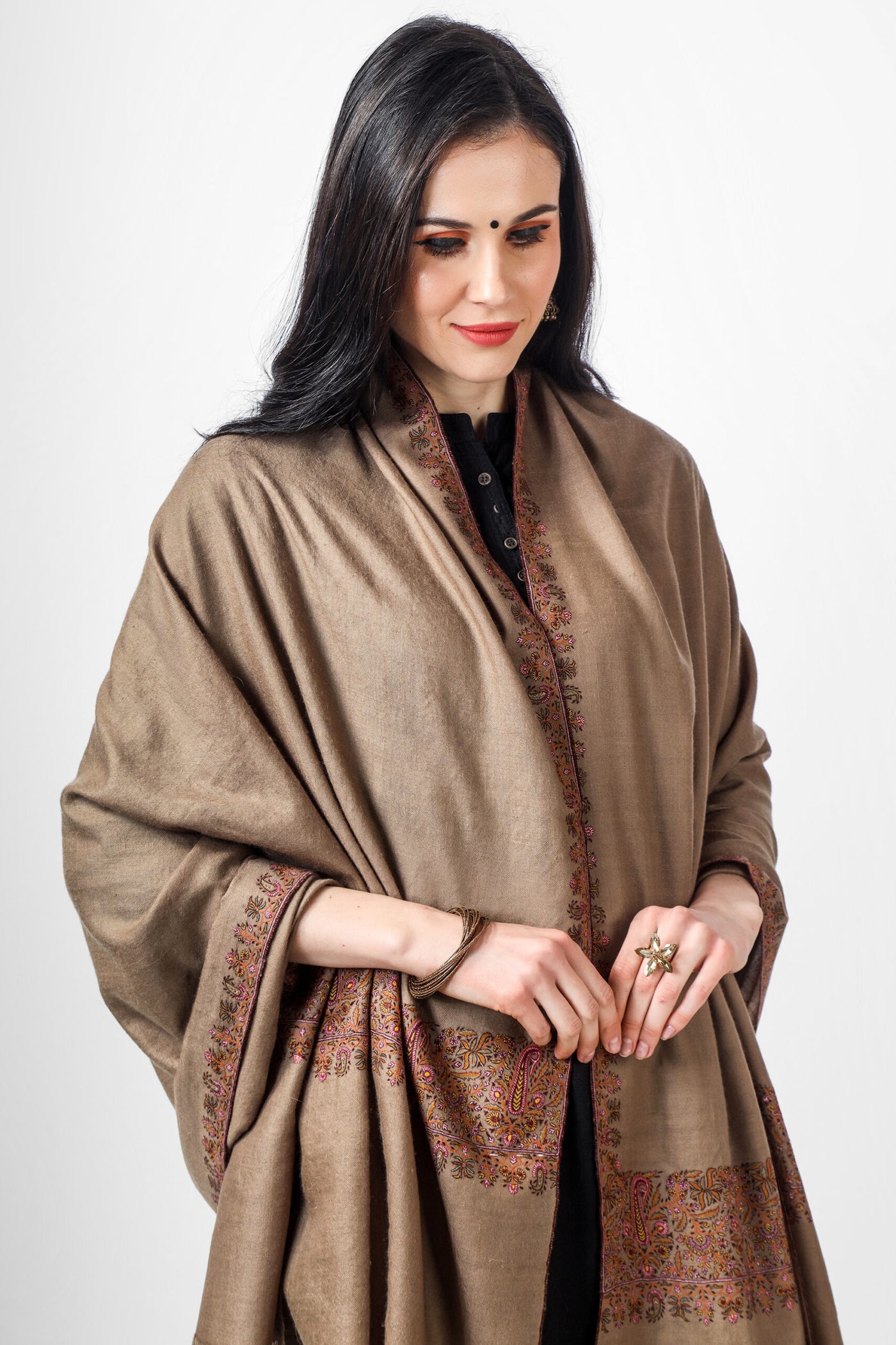 Natural badamkaar Pashmina border sozni shawl
