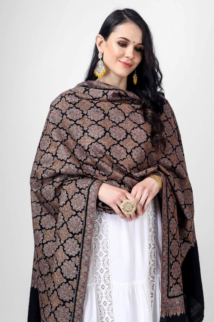 Black Pashmina sozni silk thread Khatmband embroidery Jama shawl