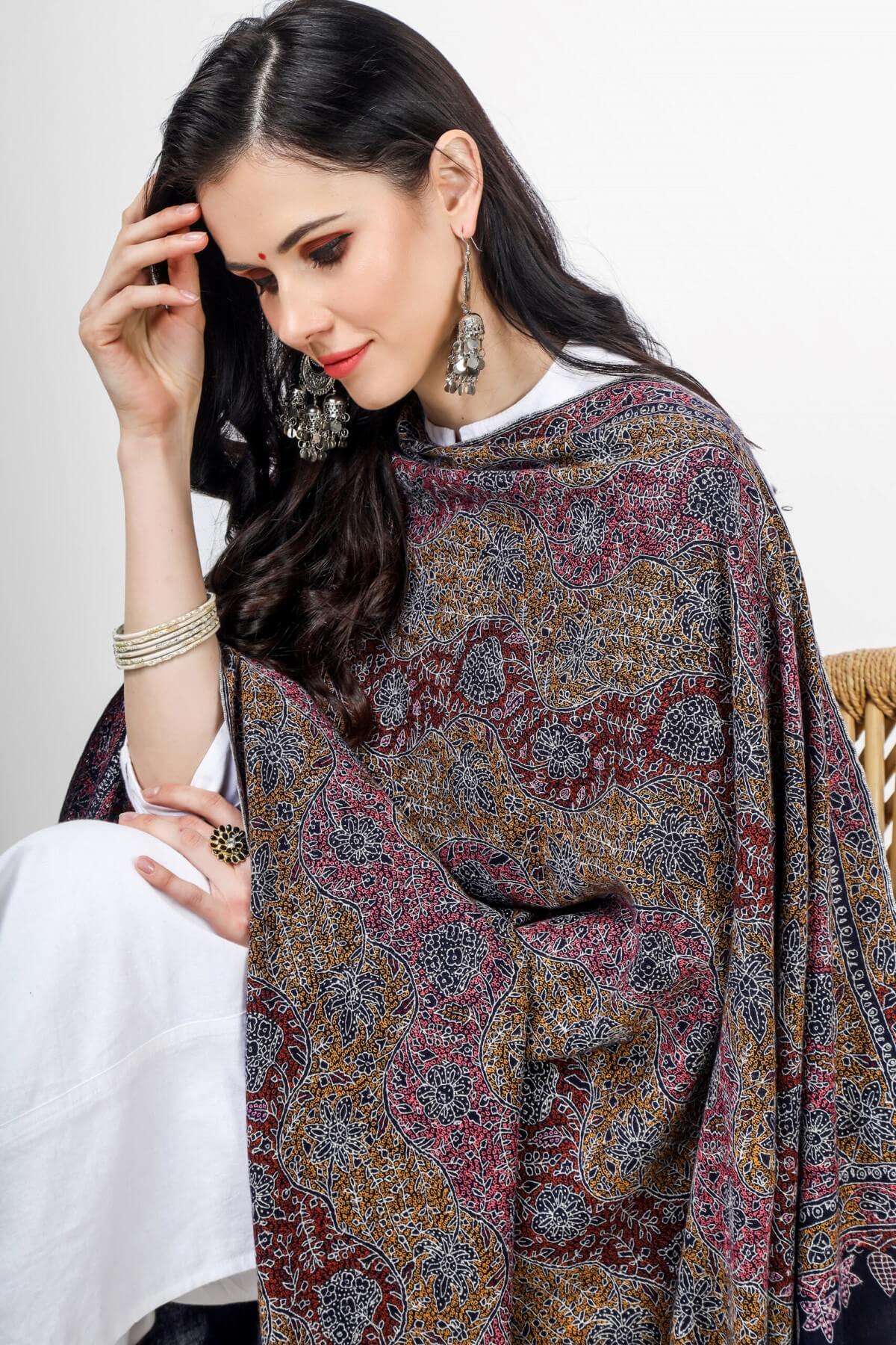 Black Pashmina sozni Tot -jama shawl , "PASHMINA SHAWL - Unmatched Softness and Grace" "PASHMINA SHAWLS IN MUMBAI - Indian Tradition and Luxury" "PASHMINA SHAWLS IN BEIJING - Chinese Elegance and Comfort" "KEPRA PASHMINA SHAWLS - Elegance Redefined"