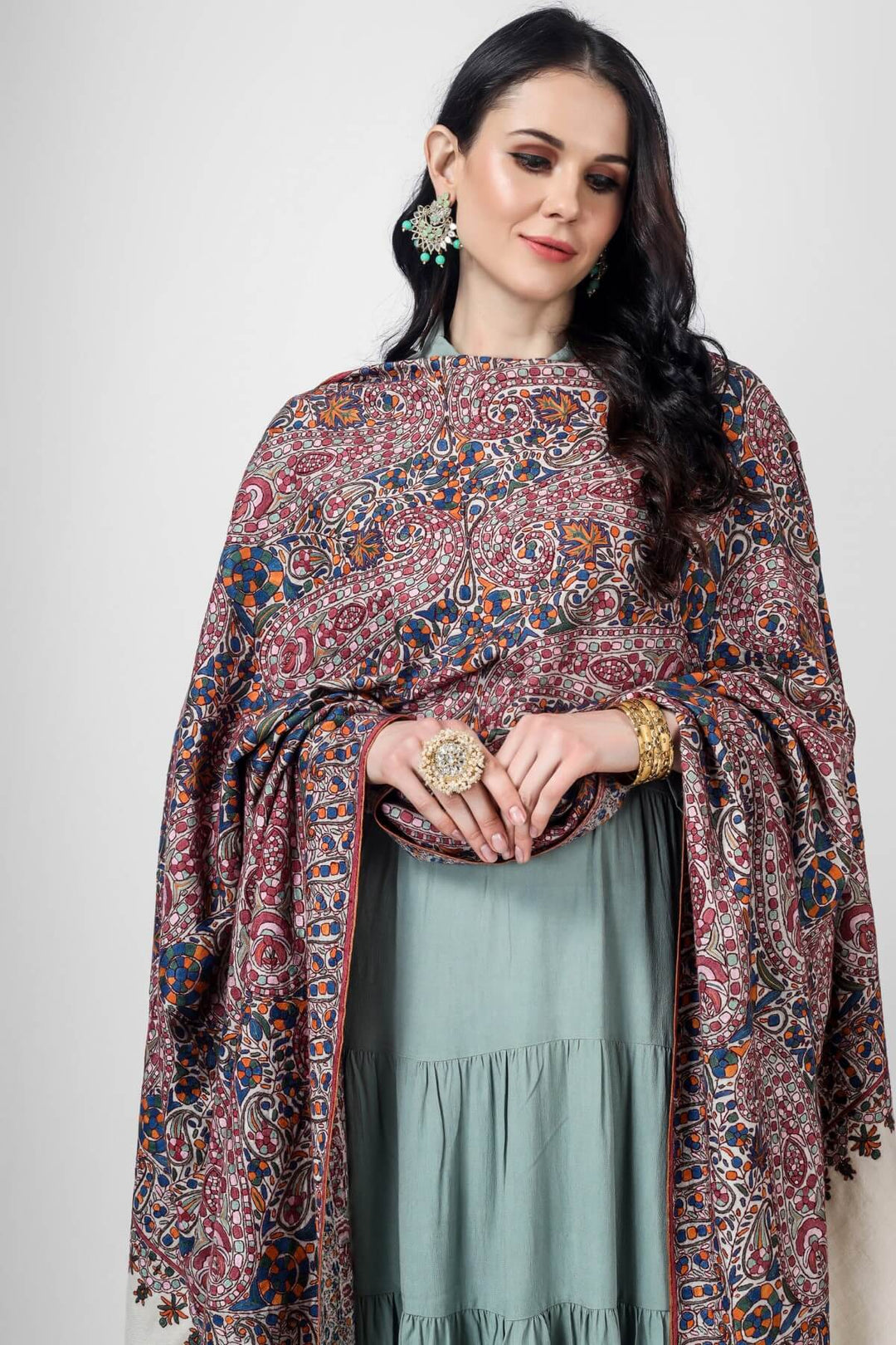 Global Elegance – Explore Genuine G.I. Pashmina Shawls in Delhi, Mumbai, Kolkata, Srinagar, USA, UK, Canada, Australia, France, Germany, Italy, Japan, Netherlands, and the UAE