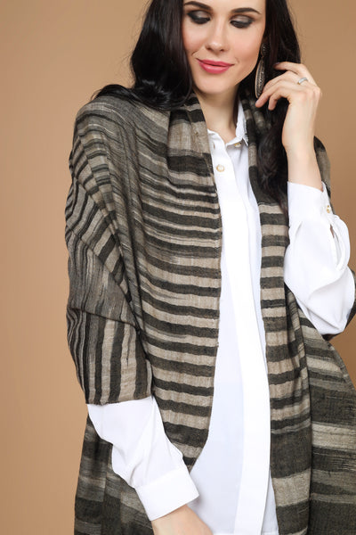 PASHMINA STOLE - luxurious winter item thanks to its exquisite ikkat design that adds elegance to any outfit.
