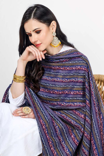 The lovely Royal Blue Pashmina Shawl is beautified with the intricacies of Sozni; beautiful in all its forms in lovely Sozni.