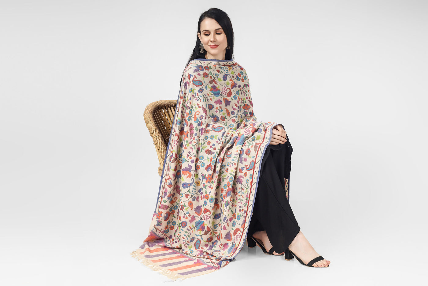 "KANI SHAWL - White  kani Pashmina Shawl, and the fact that it was made by skilled artisans online available at - ITALY - SPAIN - SWITZERLAND - SOUTH AFRICA - NEW ZEALAND - SINGAPORE - MALAYSIA ."