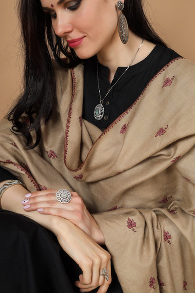 Natural Pashmina  medium bootidaar sozni shawl