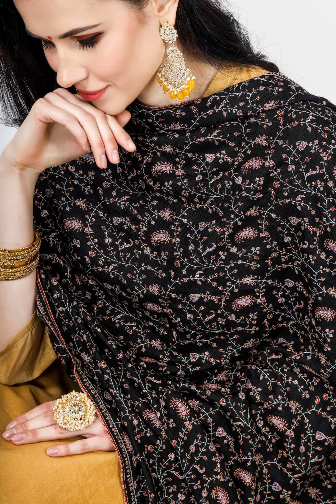 Black Pashmina Jaldaar Elegant  Shawl