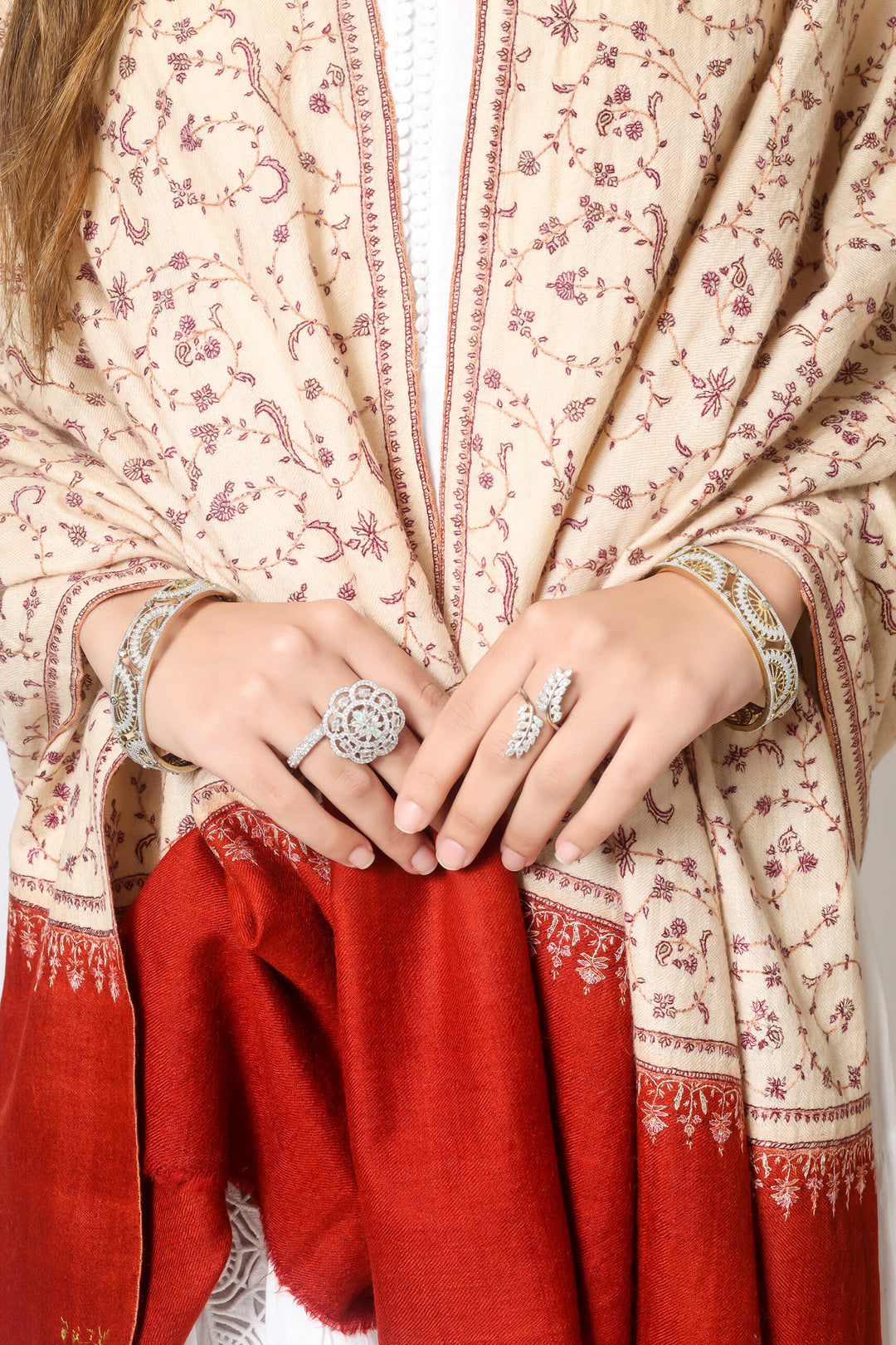 White & red Jaldaar Sozni Embroidered Pashmina Shawl