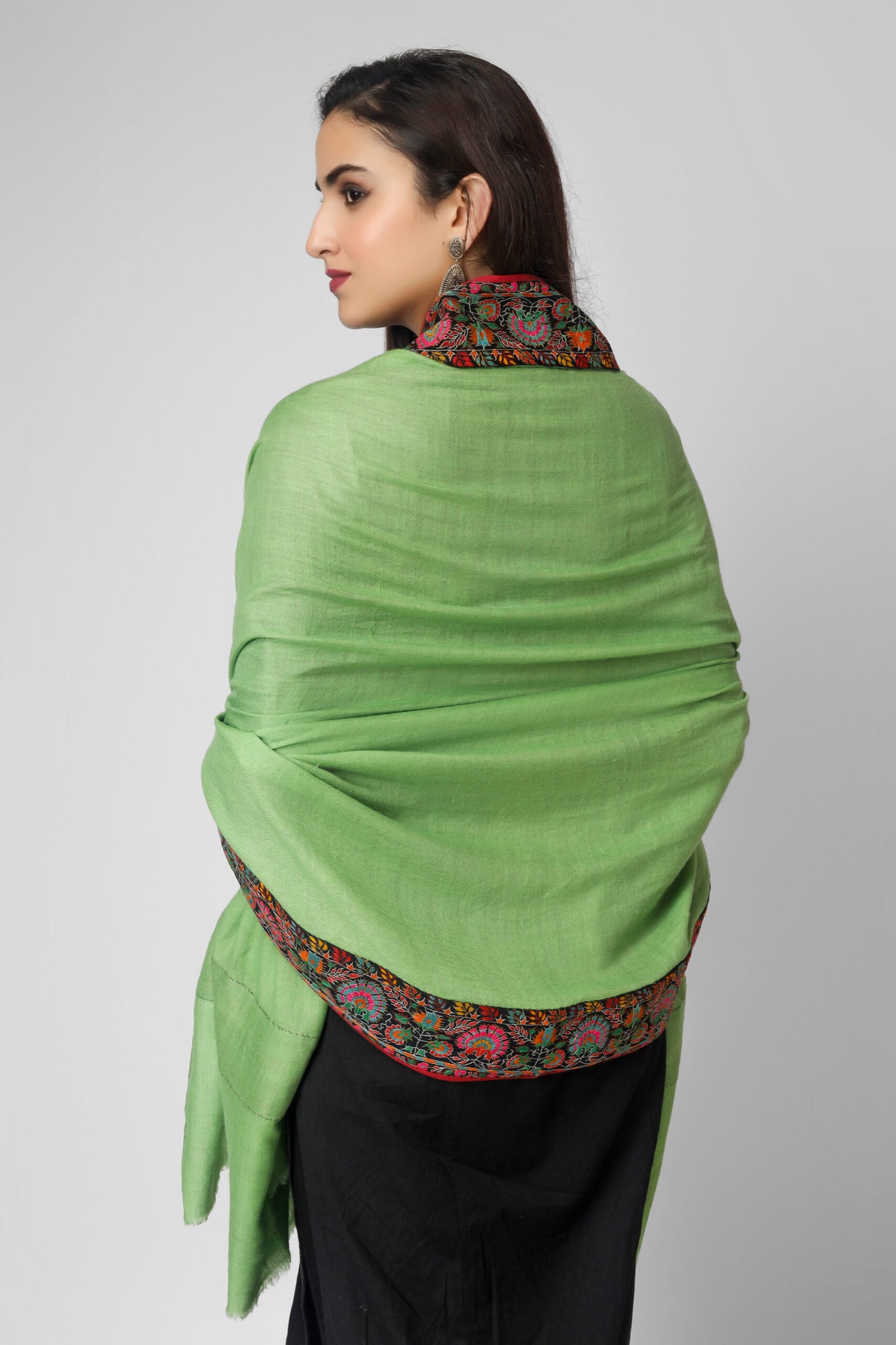 Green Pashmina patchwork dourdaar sozni shawl