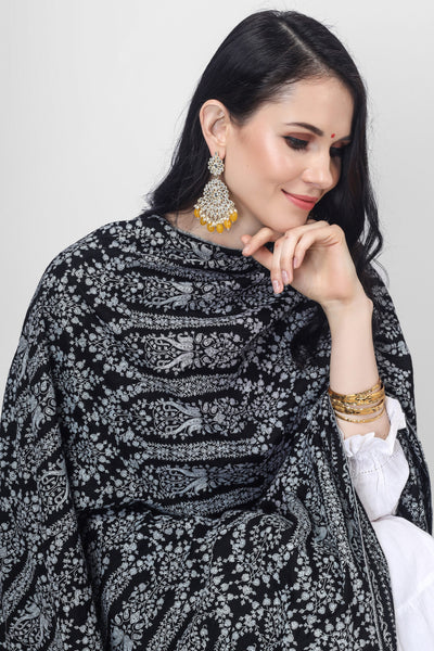 PASHMINA- INDIA-Black Pashmina Mehraab sozni Jama shawl