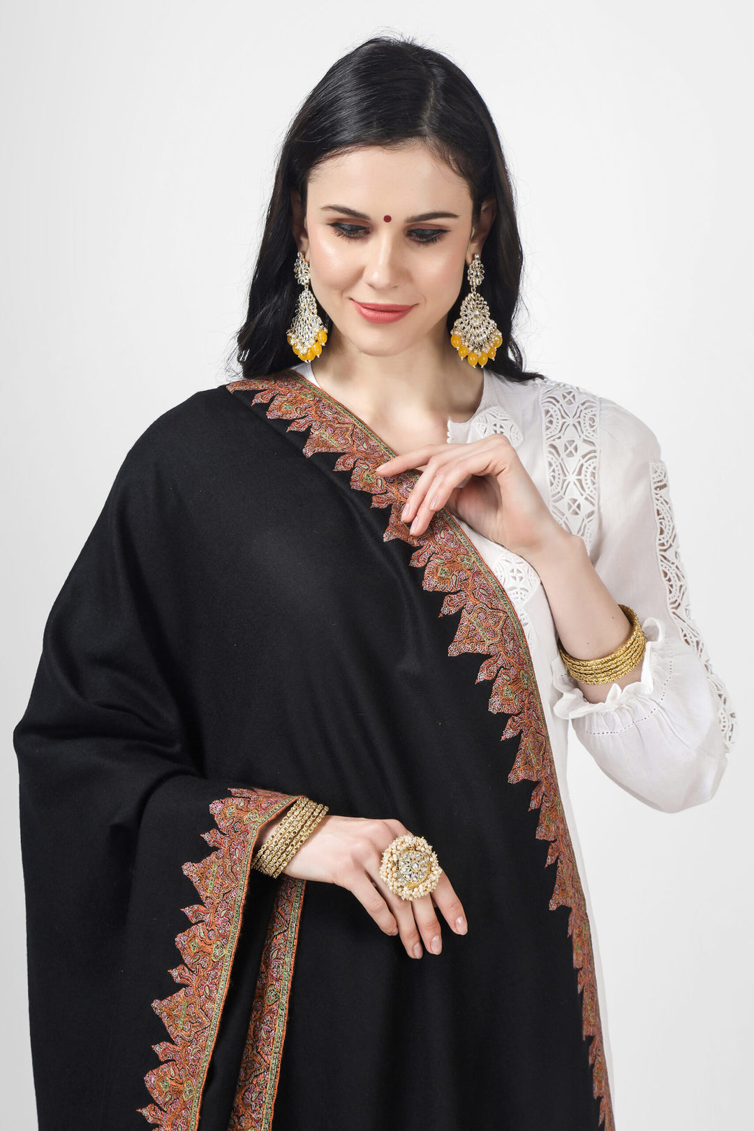 PASHMINA DELHI -Black  Ali design Pashmina Border sozni shawl