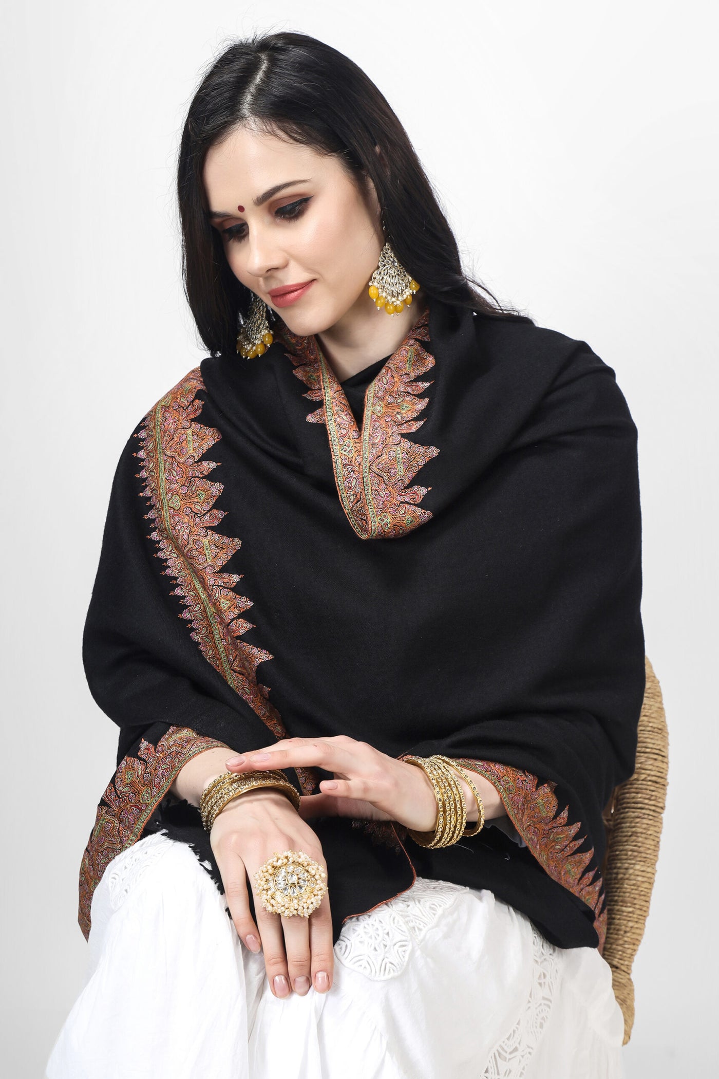 PASHMINA - Black  Ali design Pashmina Border sozni shawl